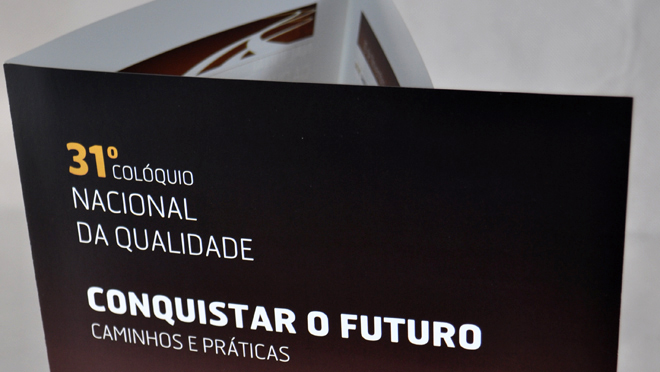 Design of brochure APQ