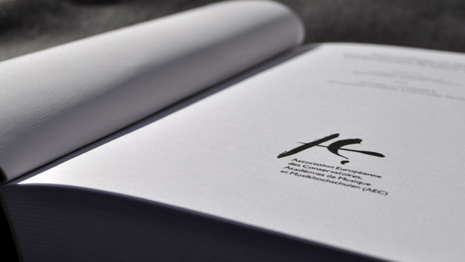 Design books / UCP / House Music